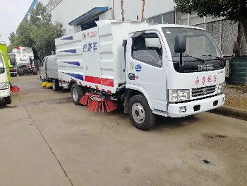 上海防撞缓冲车 守护城市交通安全的移动堡垒